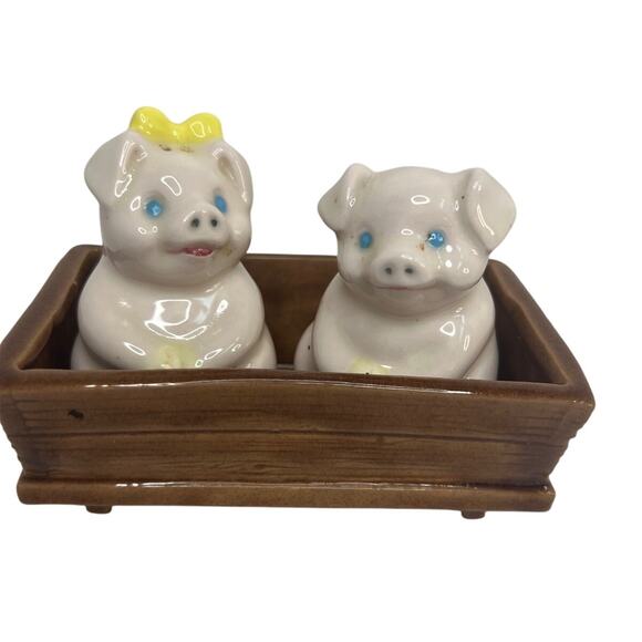 Vintage Ceramic Pigs Salt and Pepper Shakers In Trough - Picture 1 of 9